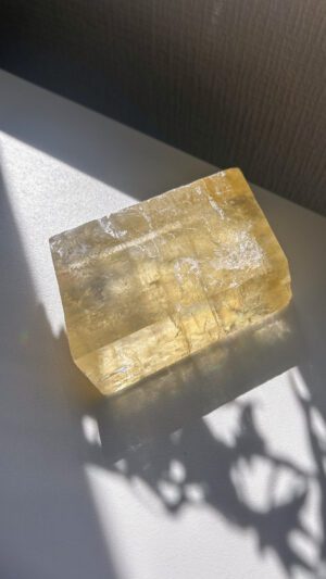 イエローカルサイト　水晶　天然石