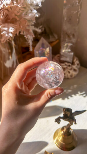 愛の開花 マダガスカルの最高品質 ピンク ヘマタイト クォーツ 🌈 スフィア You are loved 虹たくさん淡ピンク45mm