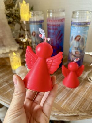 香るキャンドル🕯️ハンドメイドの真っ赤な天使のキャンドル（南国のスイートな香り）※おまとめ買い対象商品
