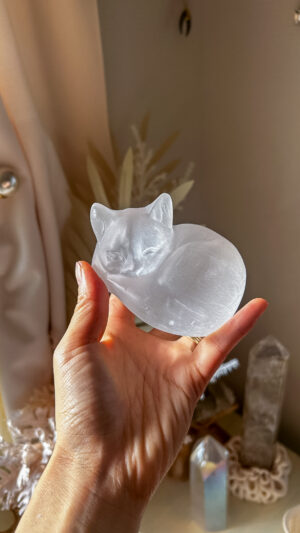 好評につき再入荷🌟セレナイトの大きな猫ちゃん 🐈Sleepy Cat