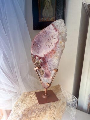 ピンクアメジスト 高品質 フラワーアメジスト アメジスト ブラジル水晶 Amethyst　Pinkamethyst 特大水晶　翼 回転スタンド レムリアン水晶  特大 スタンド付き 水晶 パワーストーン 開運 風水 天然石 スピリチャル