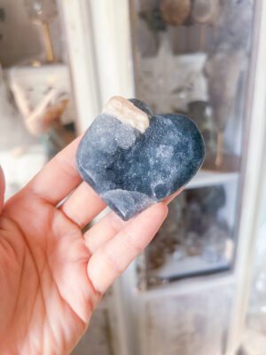 Protection Heart|こころのお守りインド人パパのの手磨き ブラックドゥルージーカルセドニー × スティルバイト 共生 ハートパーム